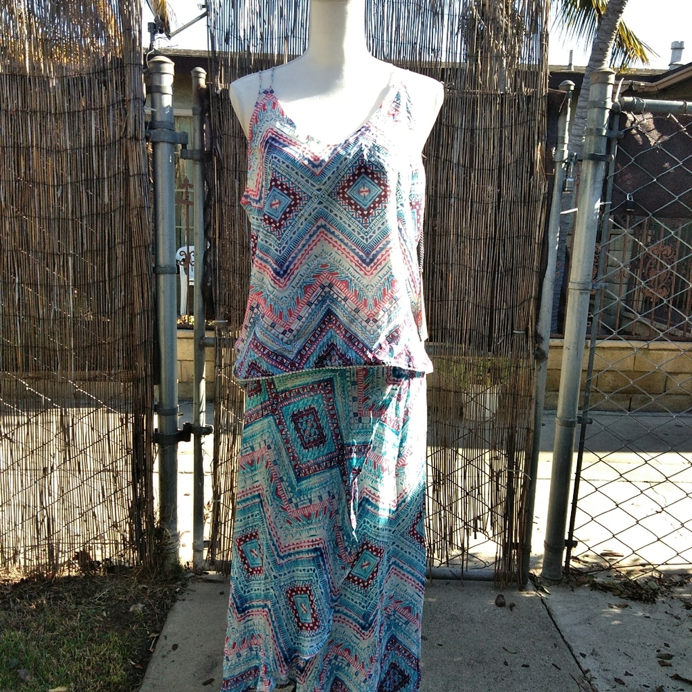 Sloane Rouge Skirt Set - Picture 2 of 3
